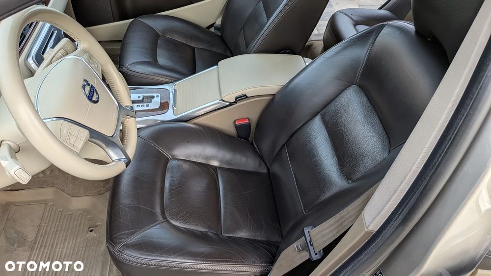 Volvo XC 70 - 13