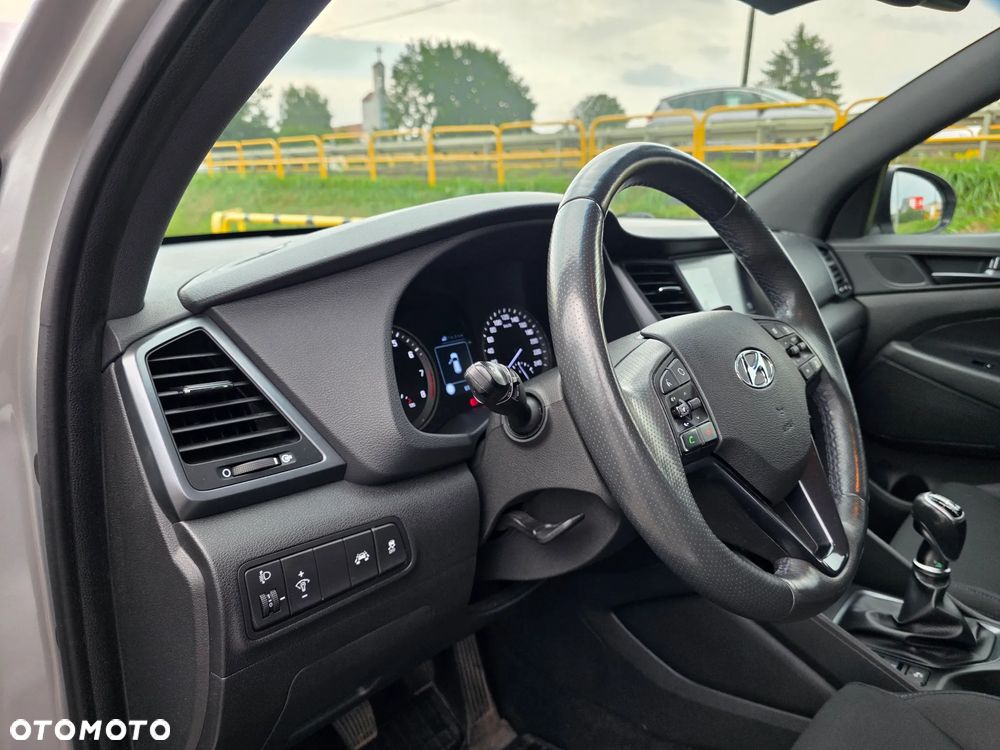 Hyundai Tucson 1.6 GDI BlueDrive GO 2WD - 10