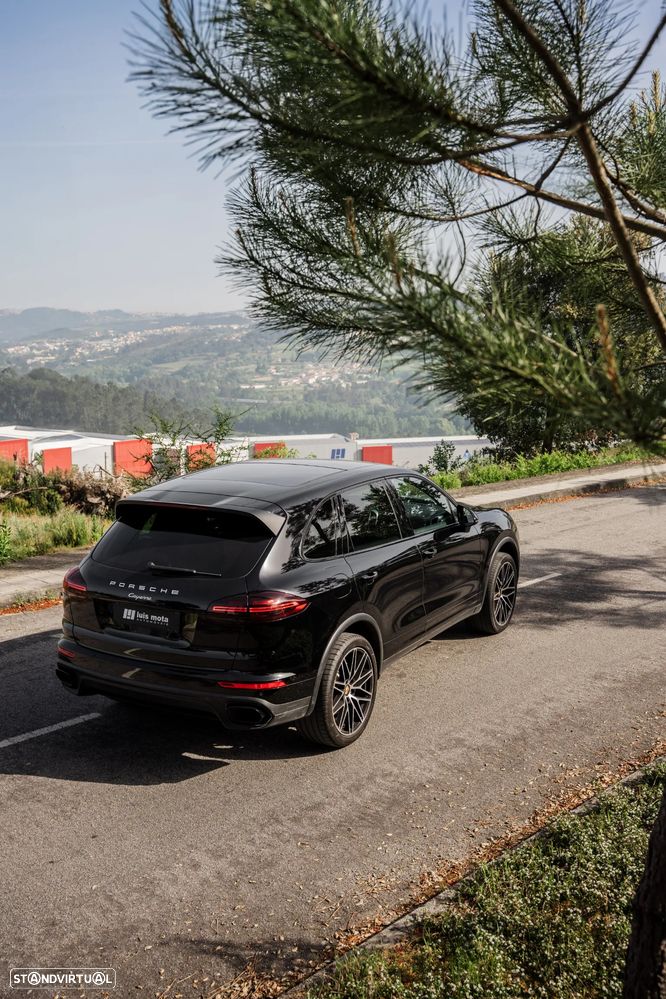 Porsche Cayenne Platinum Edition - 20