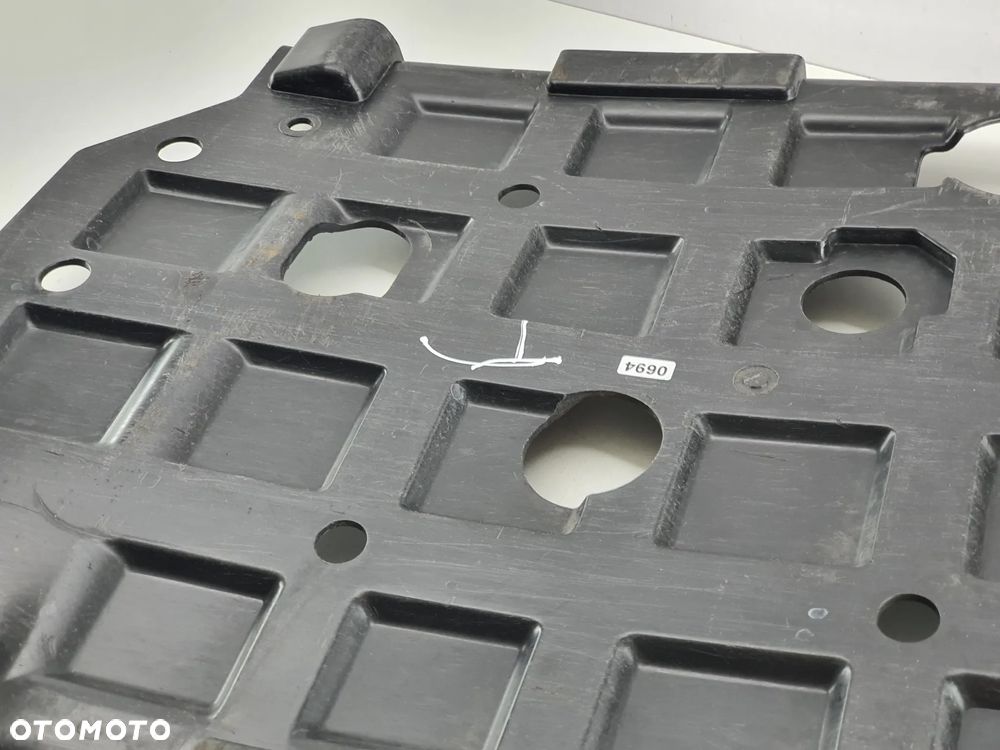 OSLONA TYL  TGB BLADE 250 - 8