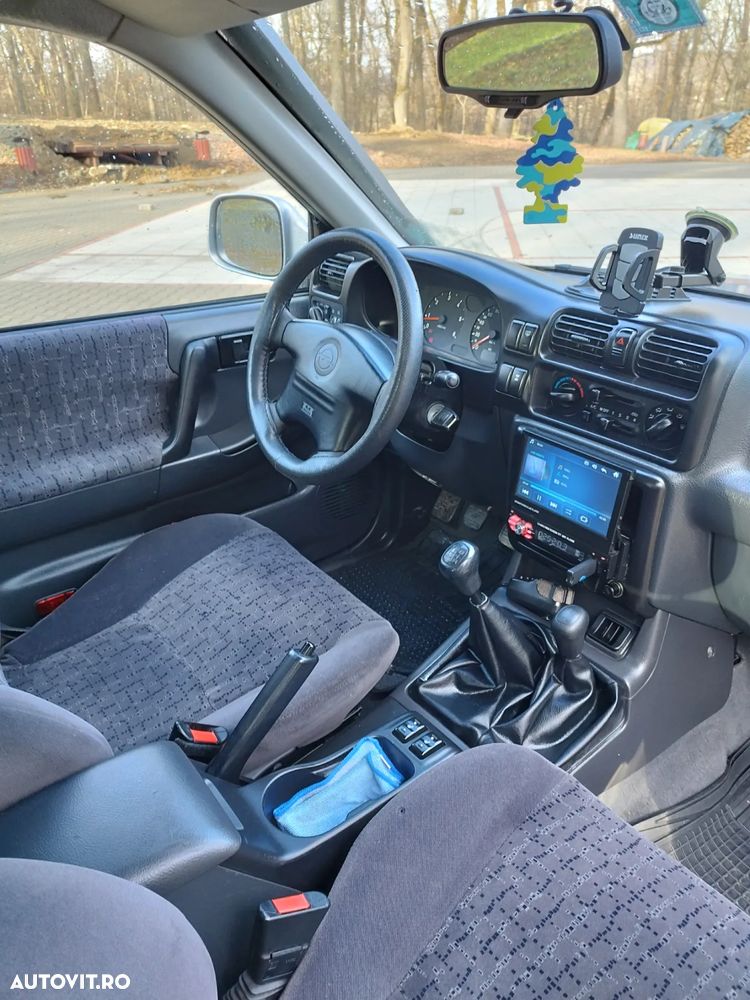 Opel Frontera 2.2 TDi - 4