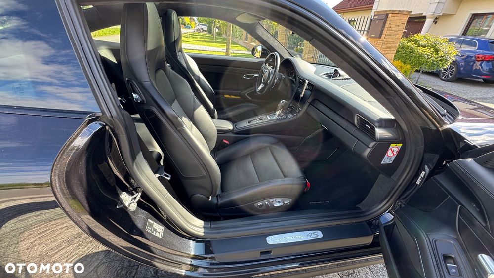 Porsche 911 Carrera 4S PDK - 17