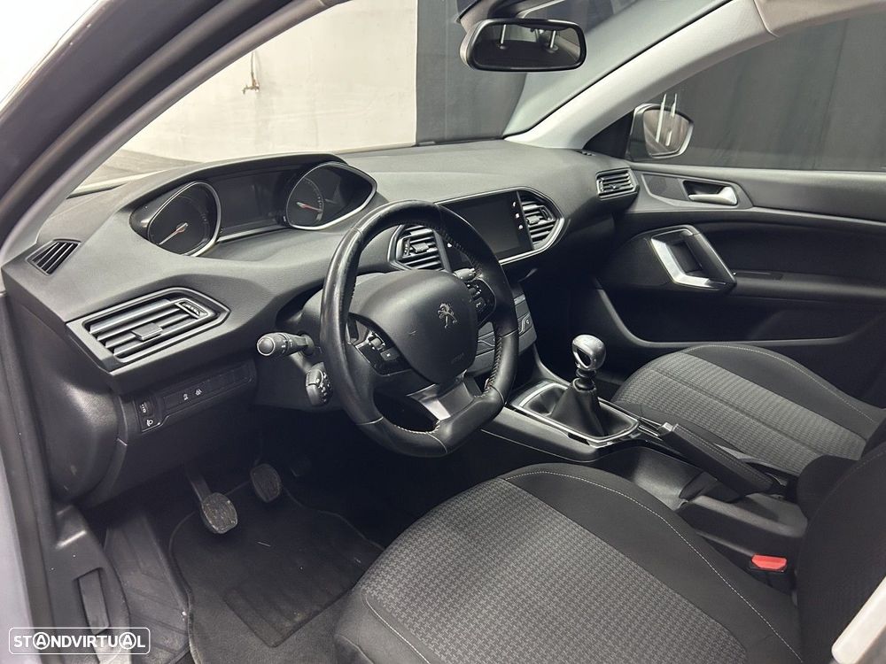 Peugeot 308 1.2 PureTech Active J17 - 13