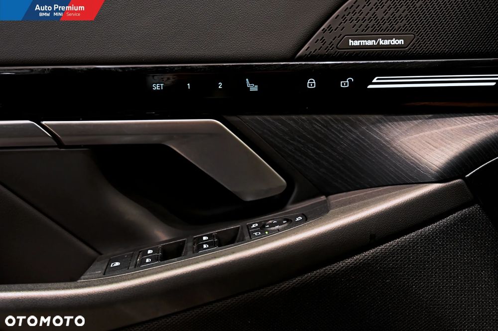 BMW Seria 5 520d xDrive - 13