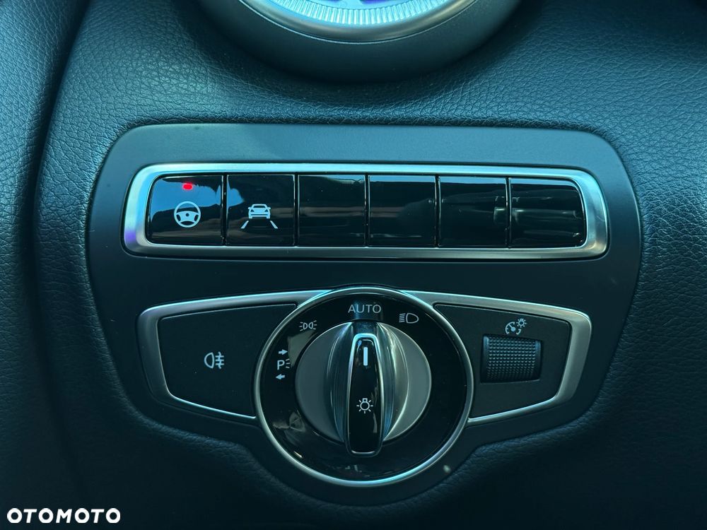 Mercedes-Benz Klasa C 450 AMG 4Matic 7G-TRONIC - 13