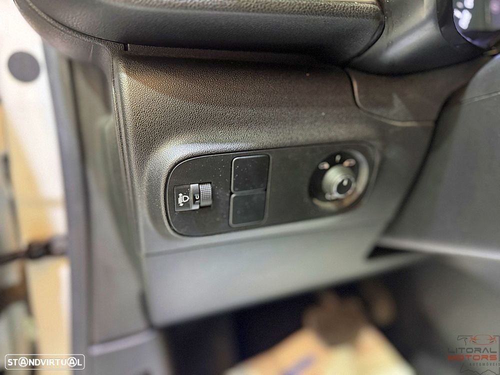 Citroën C3 1.2 PureTech Feel EAT6 - 19