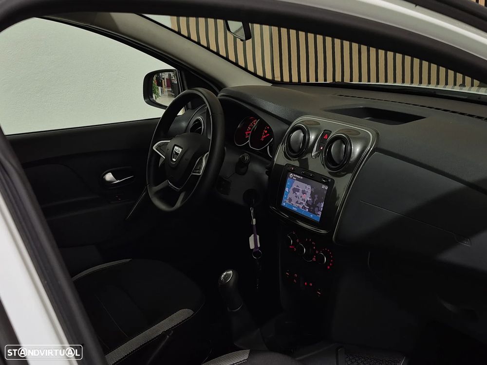 Dacia Logan MCV 0.9 TCe Stepway - 30