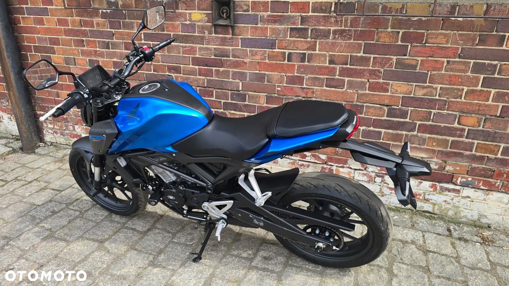 Honda CB - 11