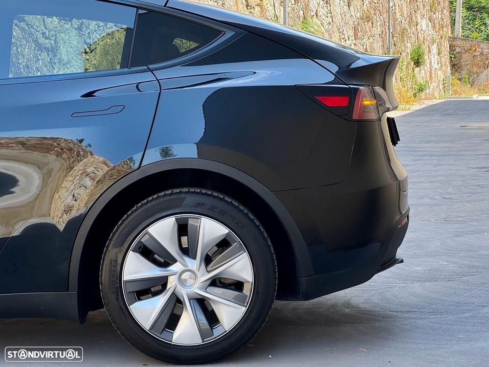 Tesla Model Y Standard - 9