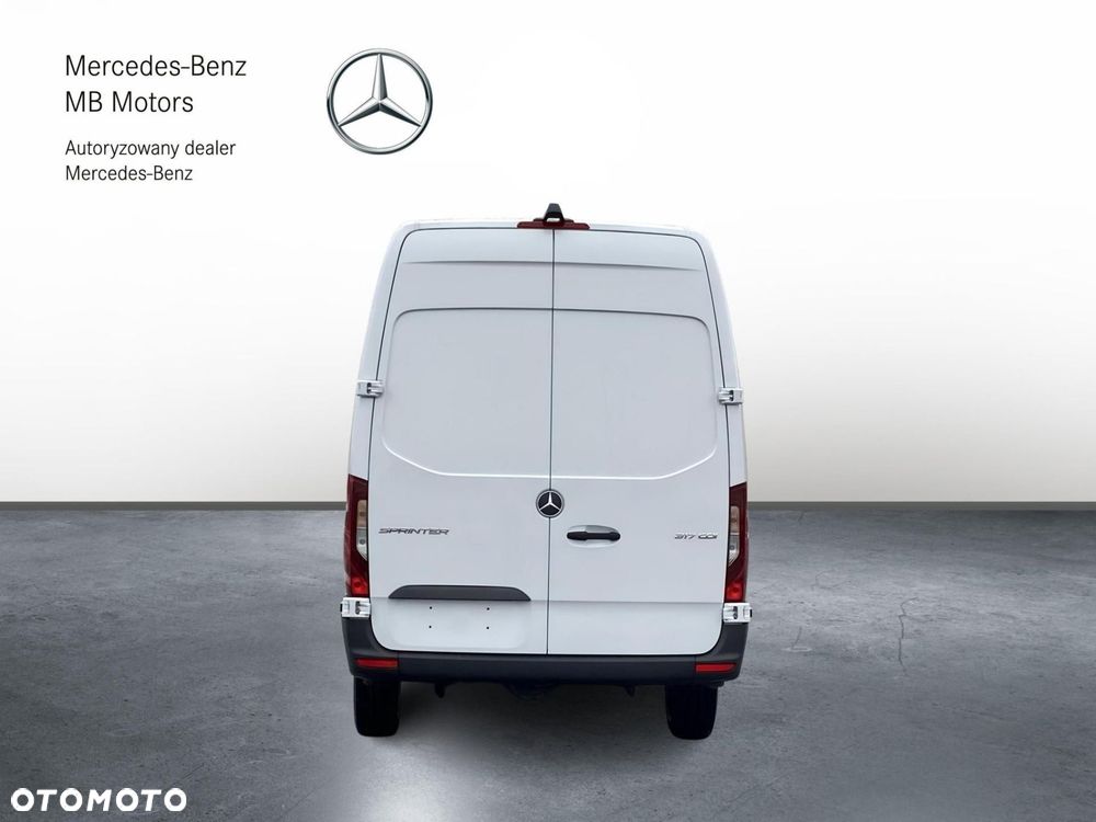 Mercedes-Benz Sprinter - 6