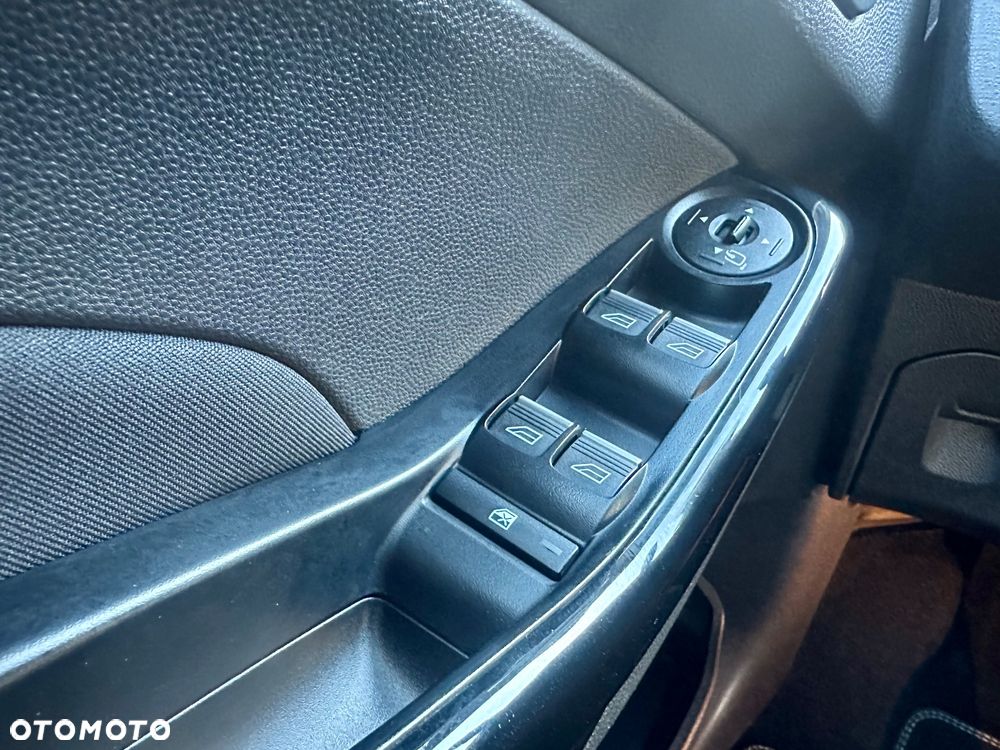 Ford Fiesta 1.0 EcoBoost Platinium X - 16