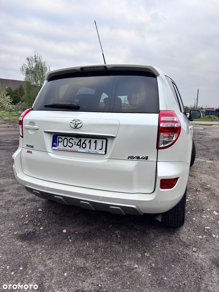 Toyota RAV4 - 6