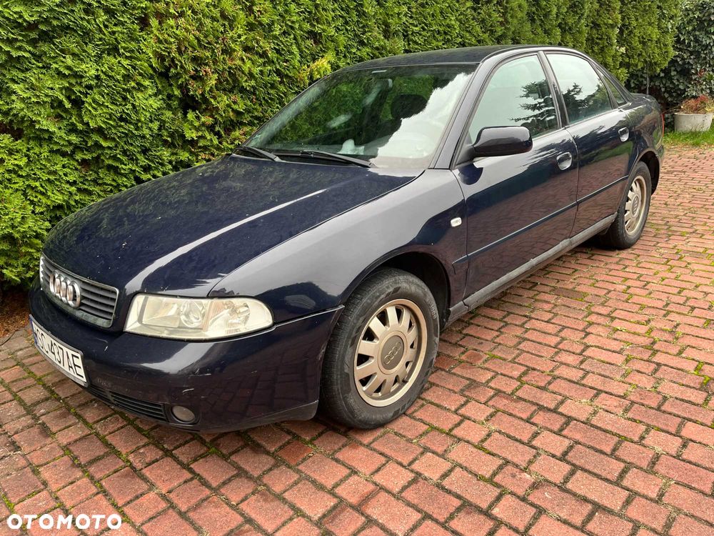 Audi A4 Limousine - 1