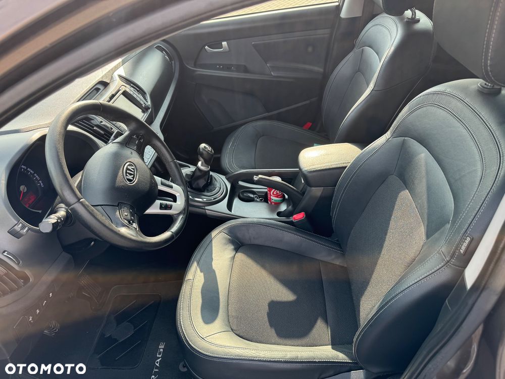 Kia Sportage 2.0 CRDI 4WD Spirit - 13