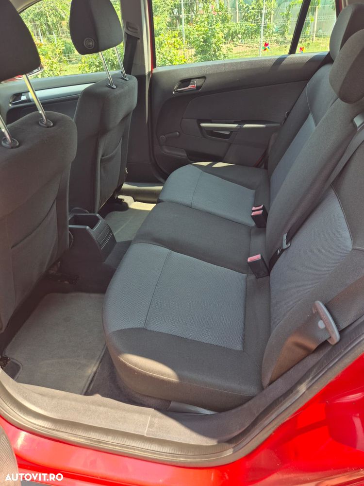 Opel Astra 1.9 CDTI Caravan Enjoy - 11