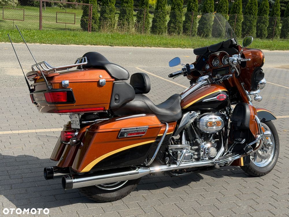 Harley-Davidson FLH Electra Glide - 8