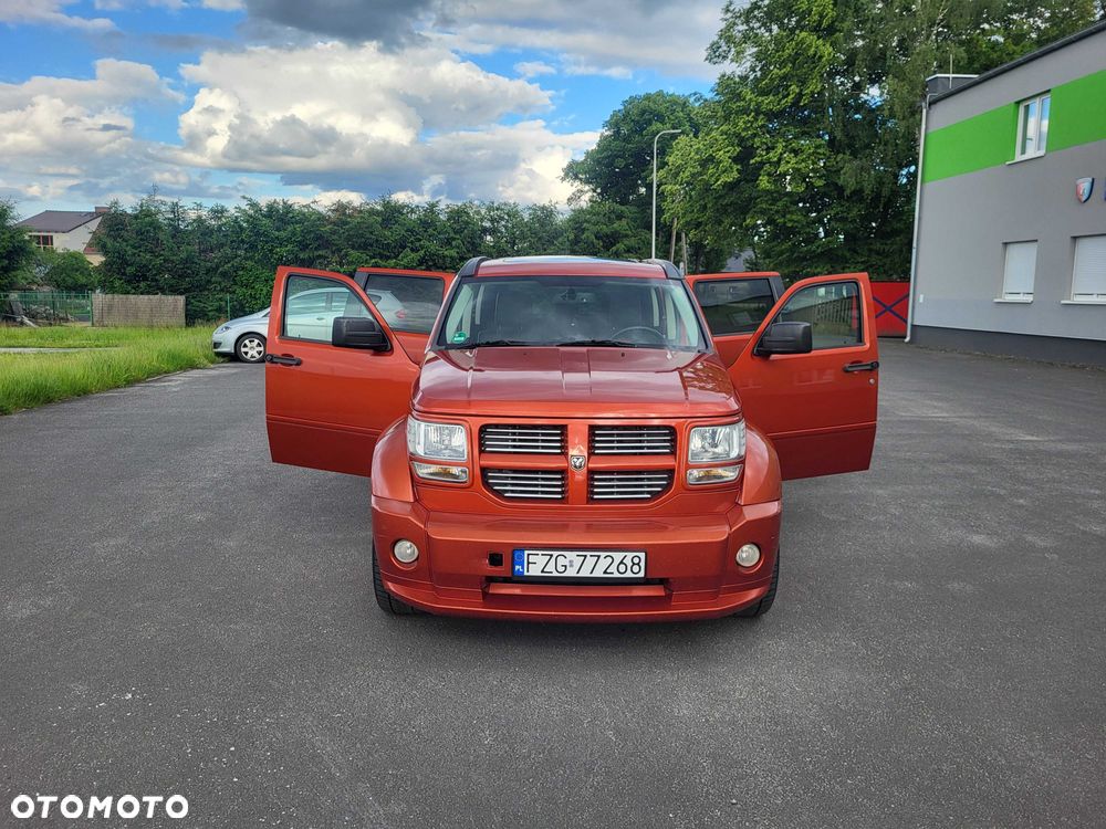 Dodge Nitro - 1