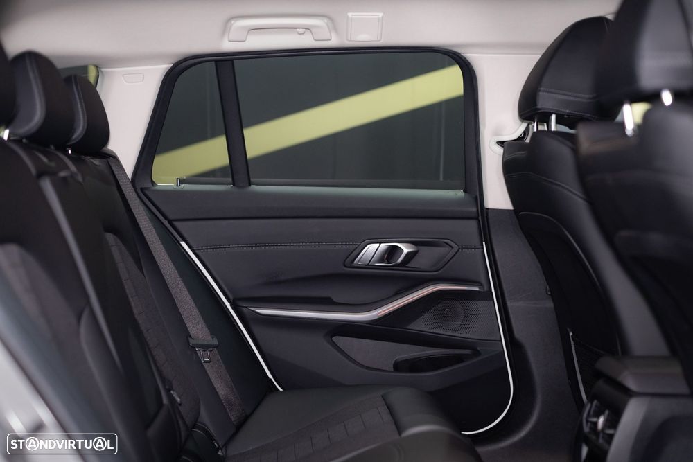 BMW 320 d Line Sport Auto - 19