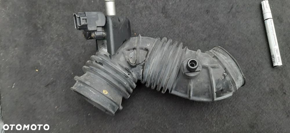 Volvo S40 V40 V70 S80 Rura Dolot Powietrza 2.0t 30862105 30863962 , 1.8 30864200 5v031 , 2.5 9155453 136800-1050 , 2.4 08649258 14313 - 11