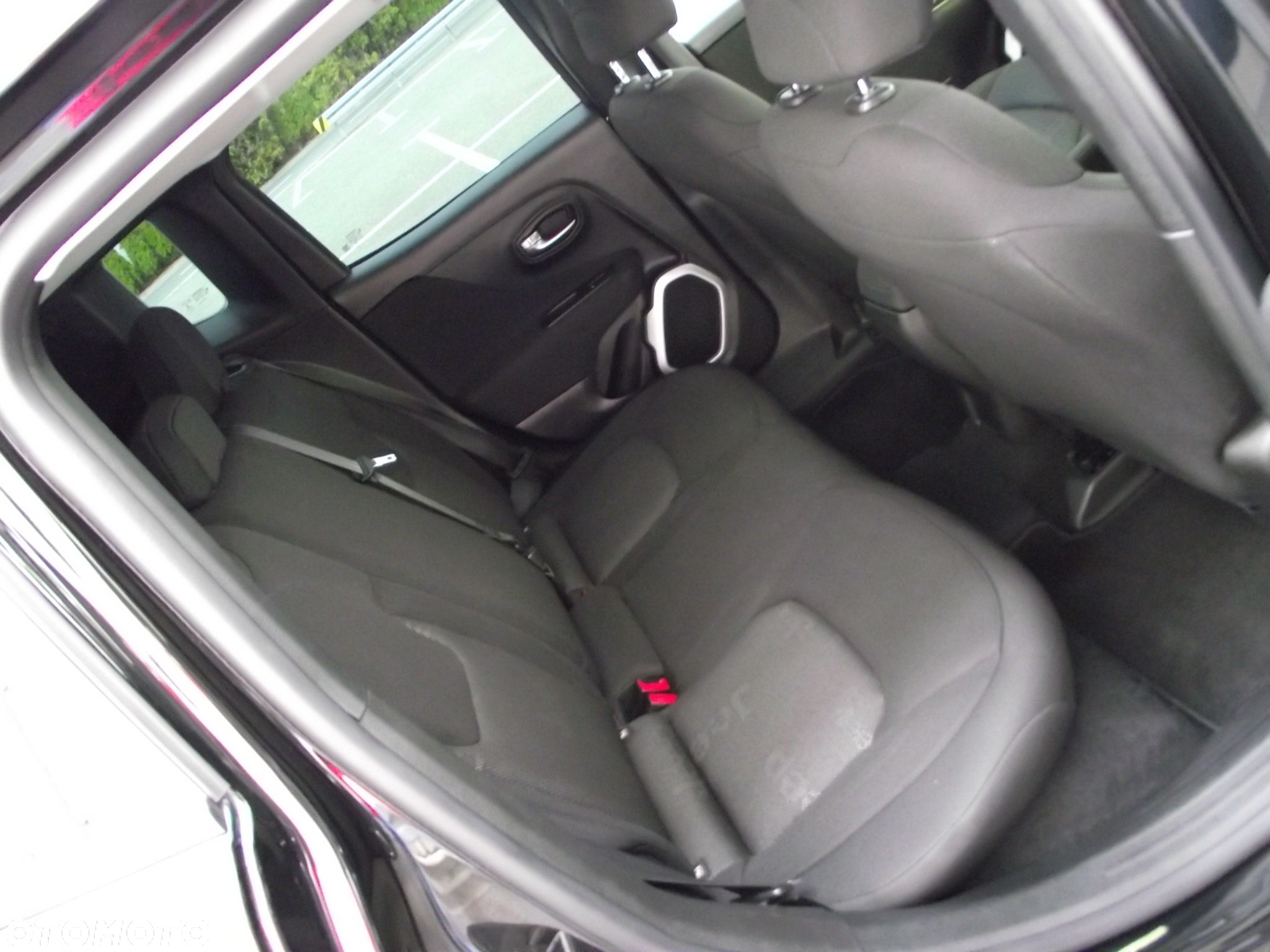 Jeep Renegade 1.6 E-TorQ Sport FWD - 19