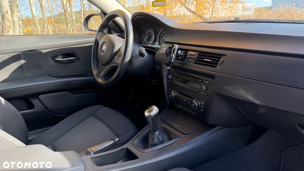 BMW Seria 3 325i - 11