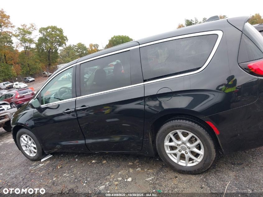 Chrysler Pacifica - 5