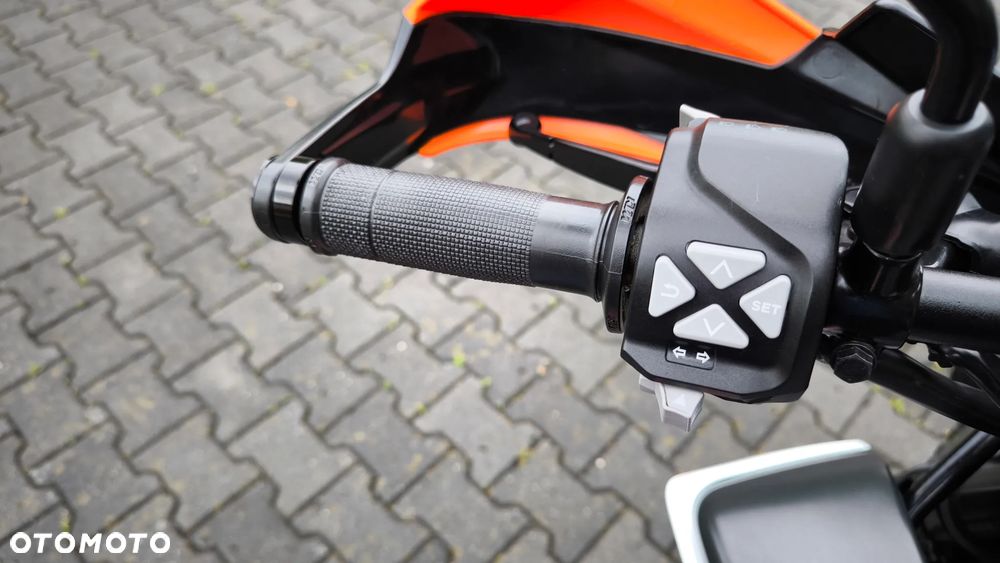 KTM Adventure - 13