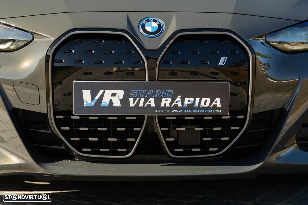 BMW i4 eDrive35 Pack Desportivo M - 29