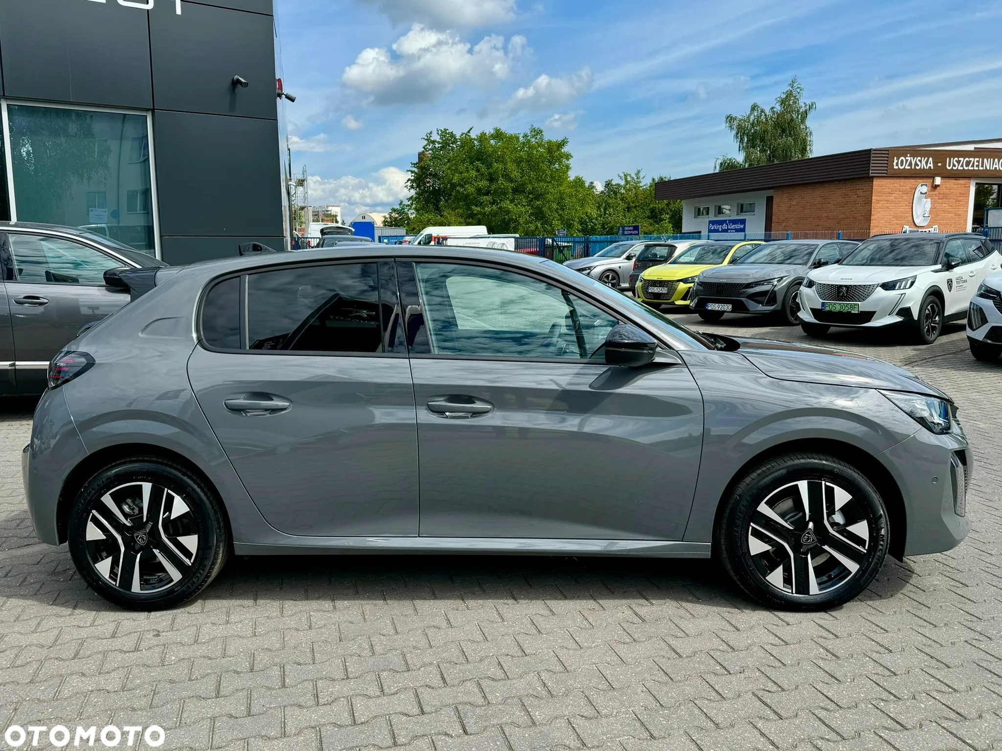 Peugeot 208 1.2 mHEV Allure - 10