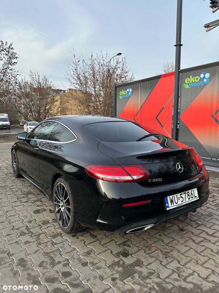 Mercedes-Benz Klasa C 300 9G-TRONIC - 4
