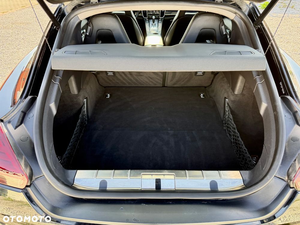 Porsche Panamera 4 PDK Edition - 37