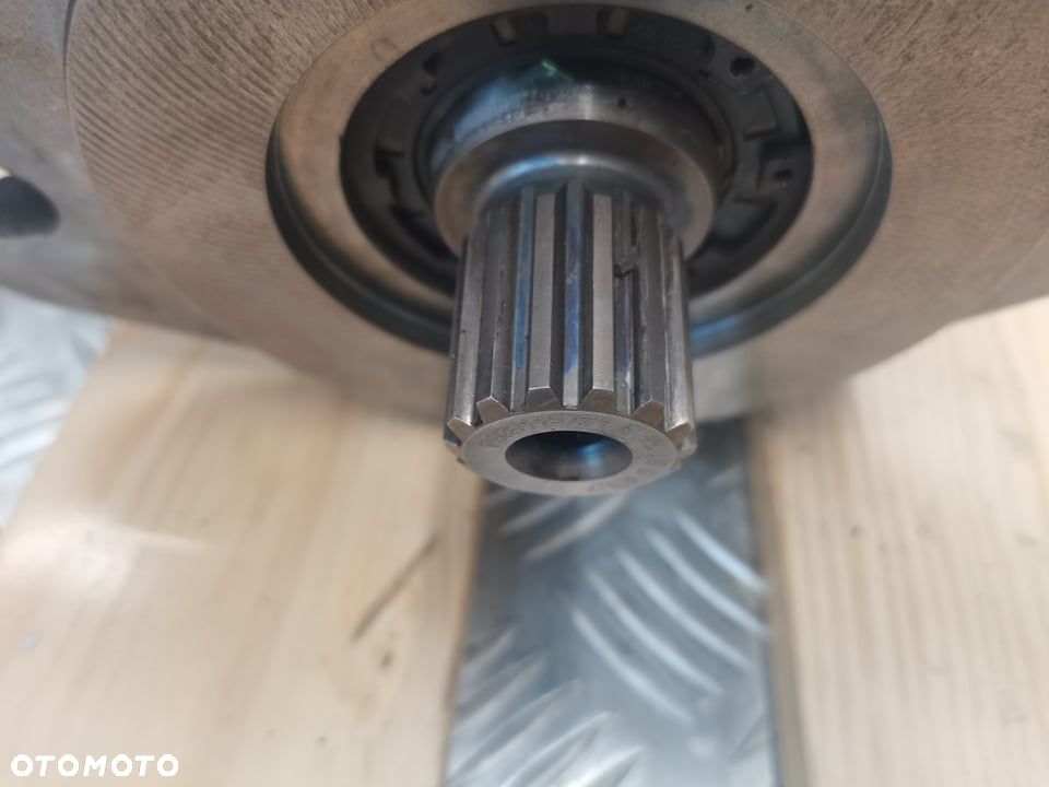 Pompa jazdy Weidemann WL32 {Rexroth A4VG40DA1D8} - 4