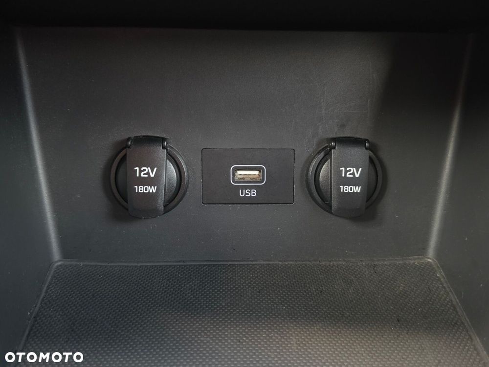 Hyundai i30 1.6 D Classic + - 23