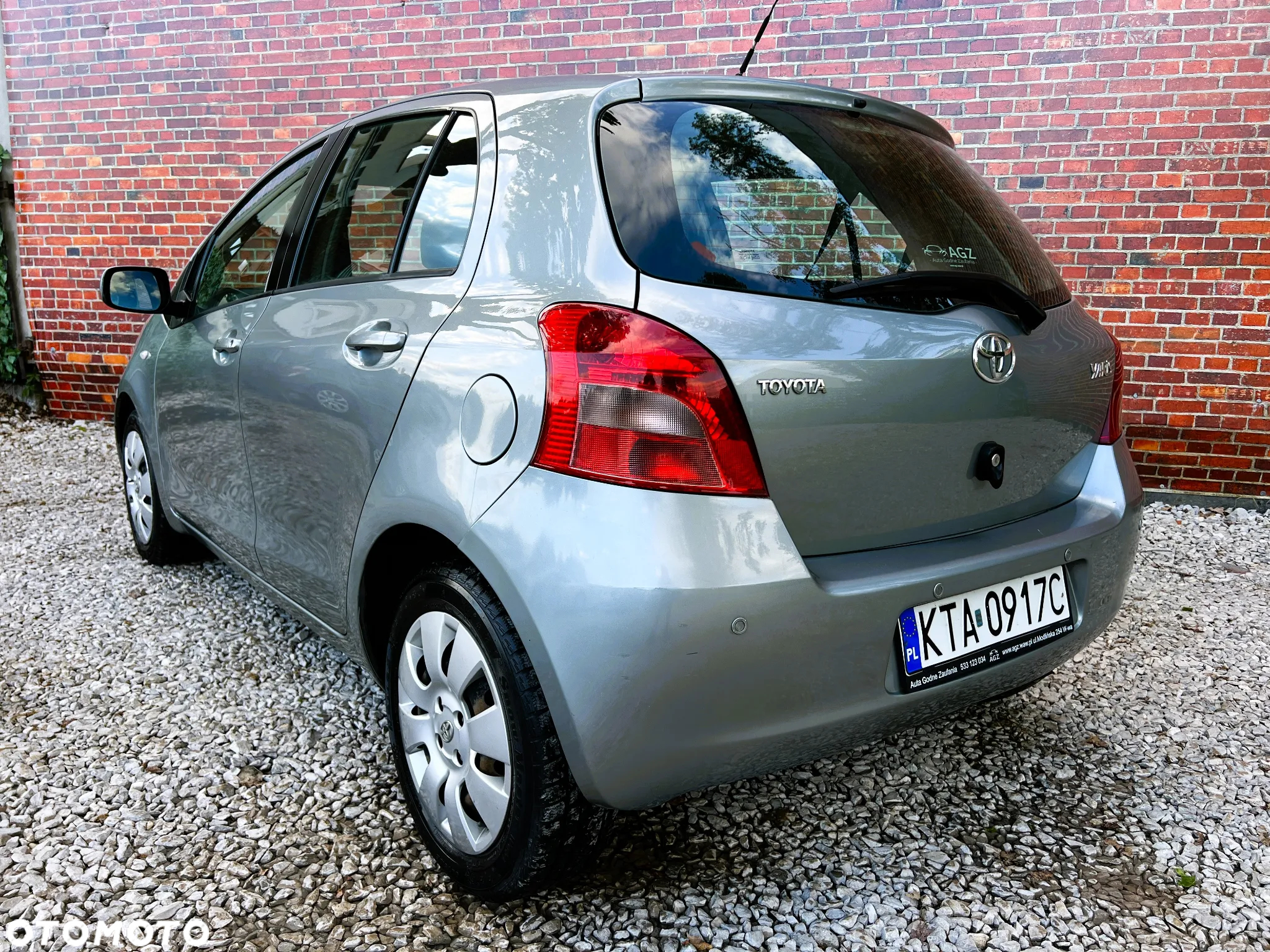 Toyota Yaris - 4