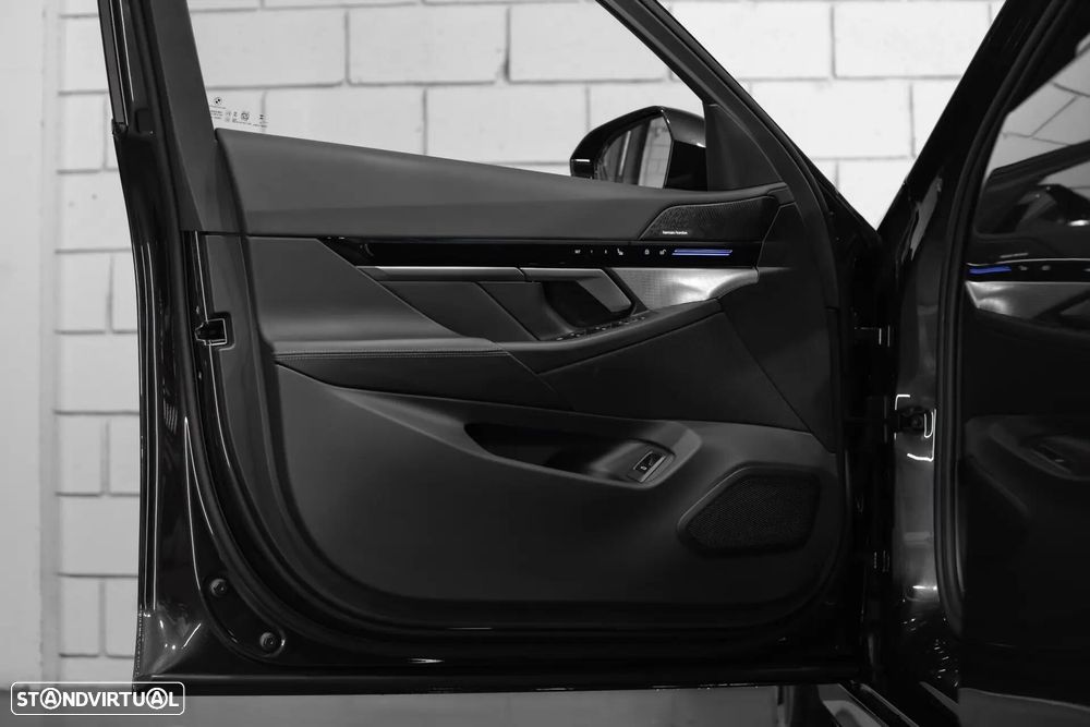 BMW 530 e Pack Desportivo M Pro - 32