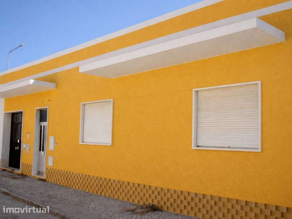Moradia Térrea T3 com Garagem e Amplo Logradouro - Grande imagem: 3/29