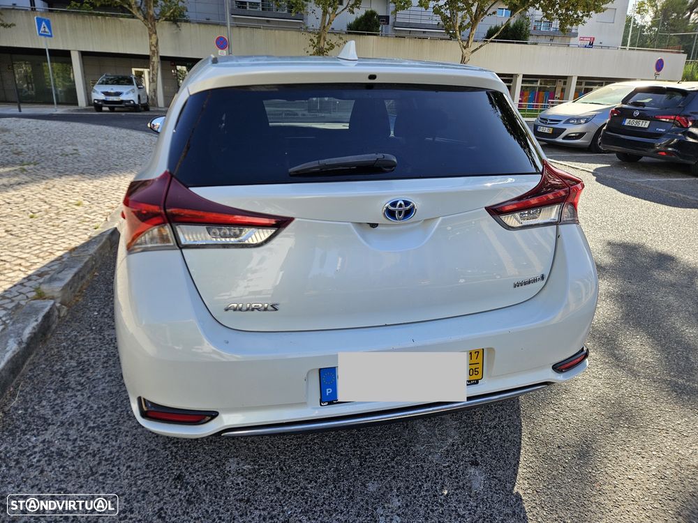 Toyota Auris 1.8 HSD Comfort +P.Techno+P.Sport - 3