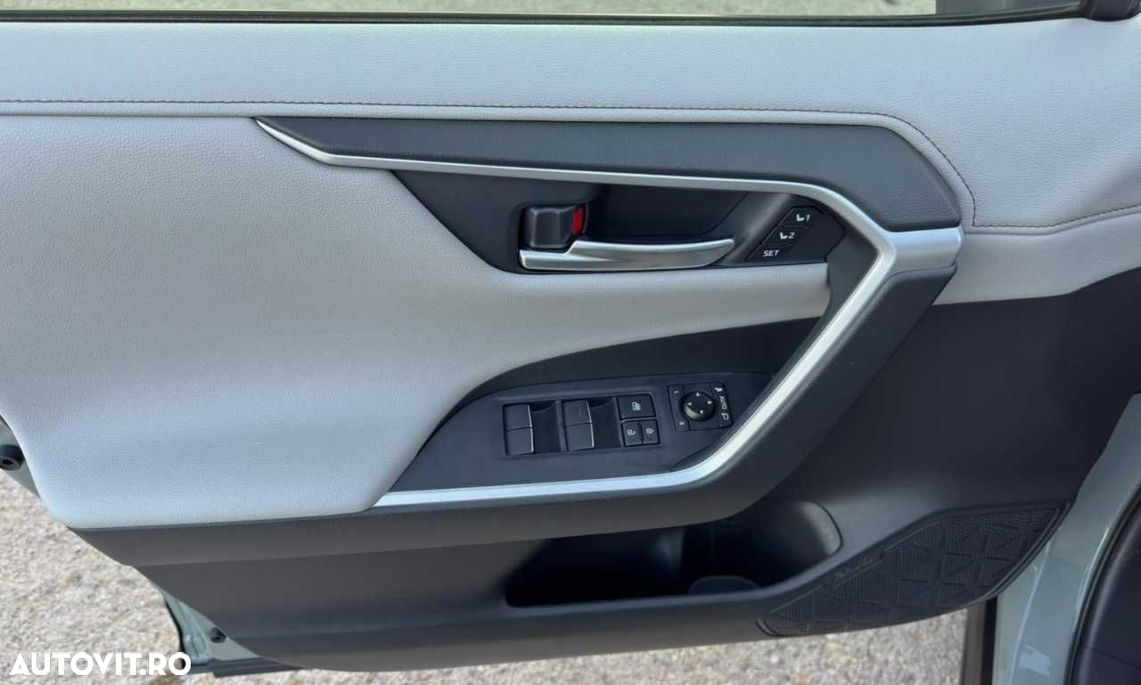 Toyota RAV4 - 17