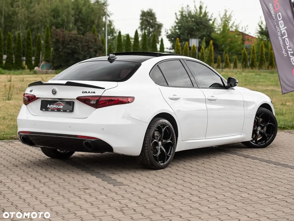 Alfa Romeo Giulia 2.0 Turbo Super - 11