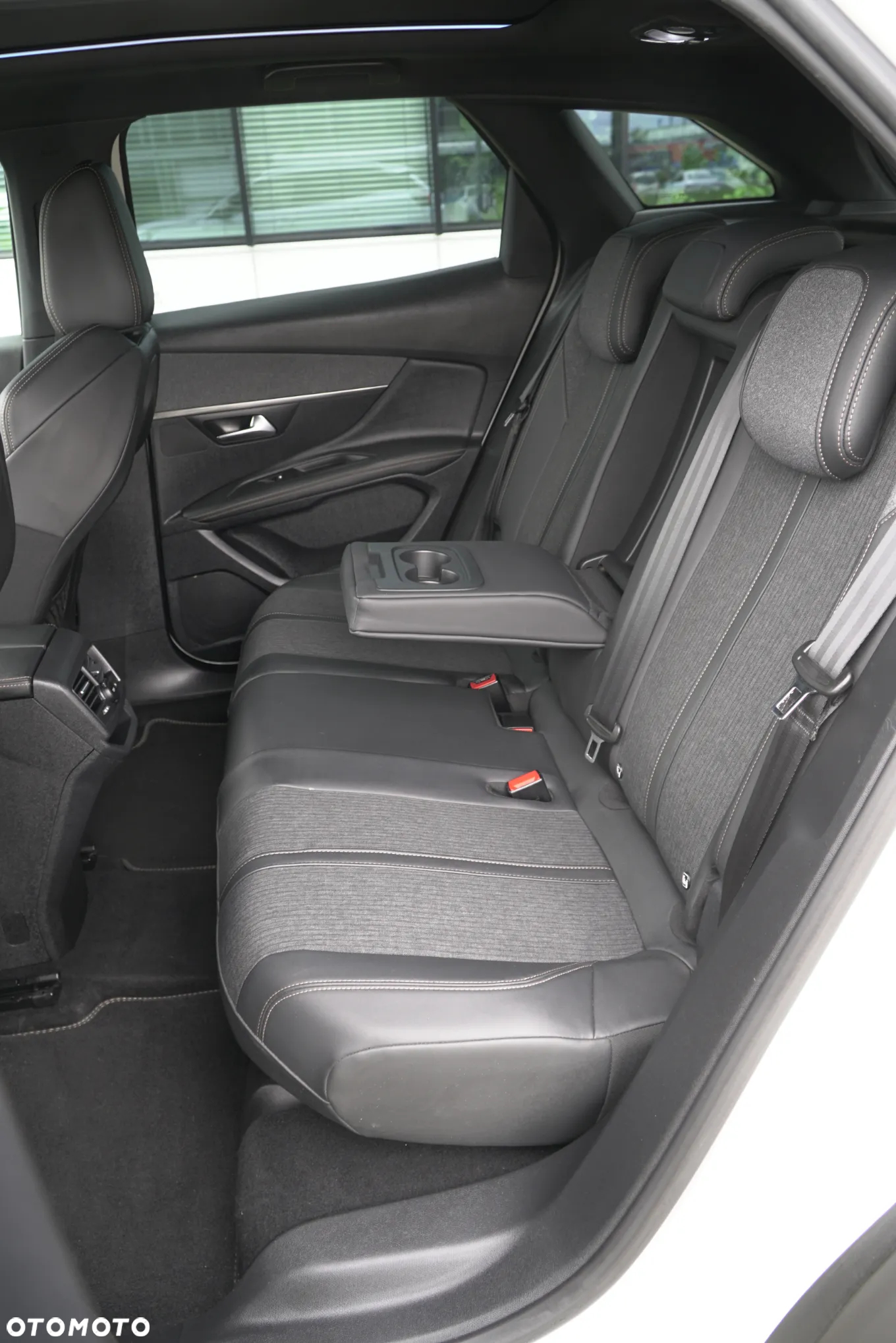 Peugeot 3008 1.5 BlueHDi GT S&S - 22