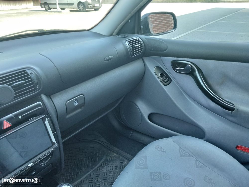 SEAT Leon 1.6 Signo - 5