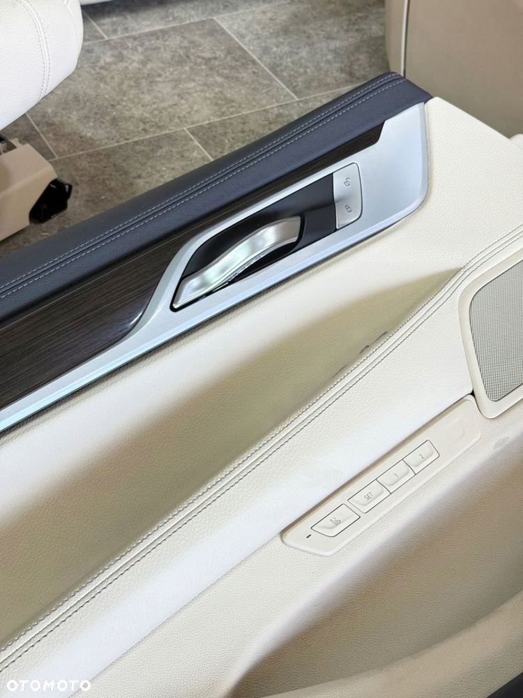 BMW 7 G11 WNĘTRZE FOTELE KANAPA BOCZKI TUNEL SKÓRA DAKOTA BEŻ MEMORY - 12