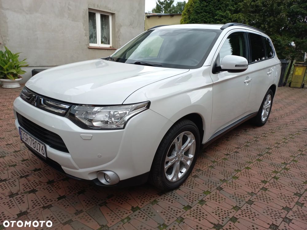 Mitsubishi Outlander 2.2 DI-D 4WD Automatik Diamant Edition - 4