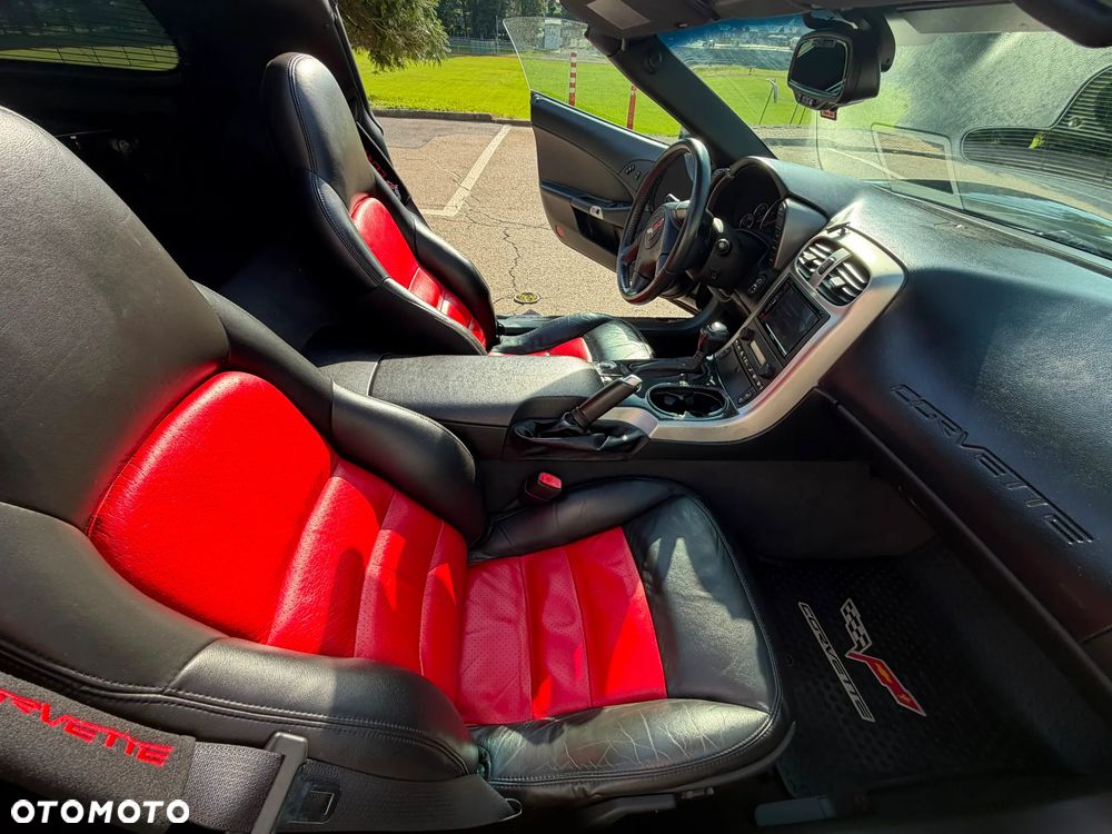 Chevrolet Corvette - 8
