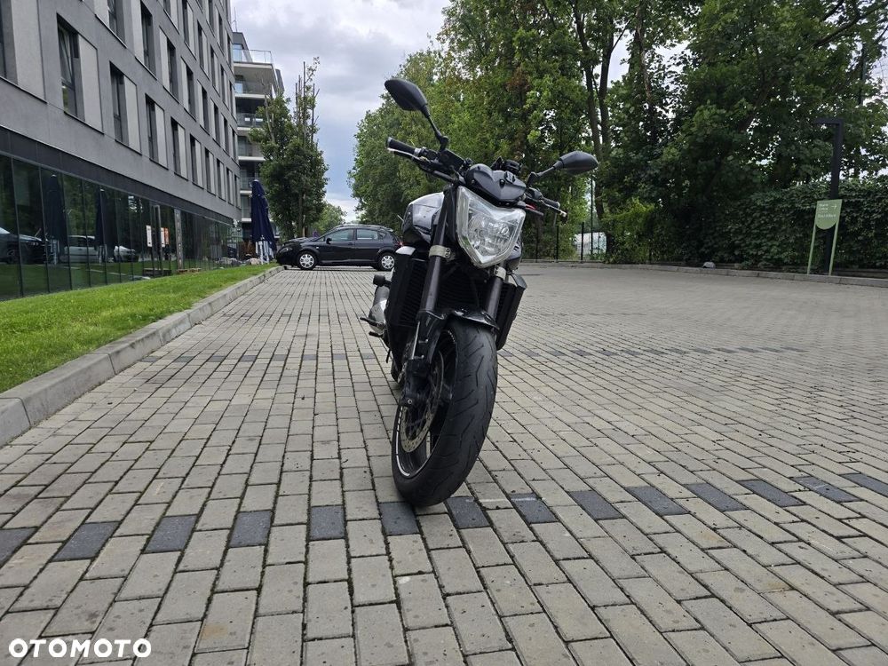 Yamaha FZ - 4