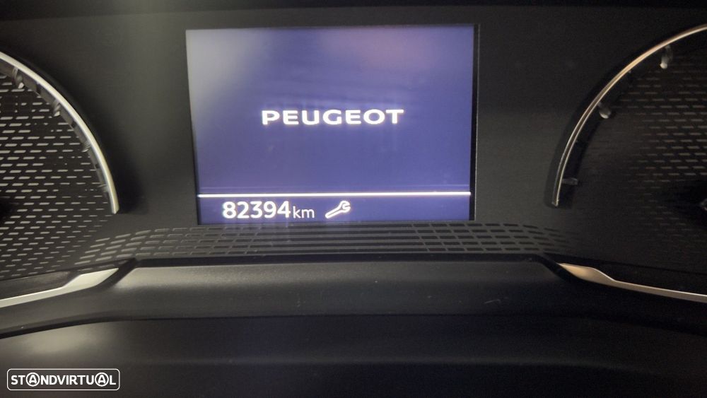 Peugeot 208 1.2 PureTech Active Pack - 19