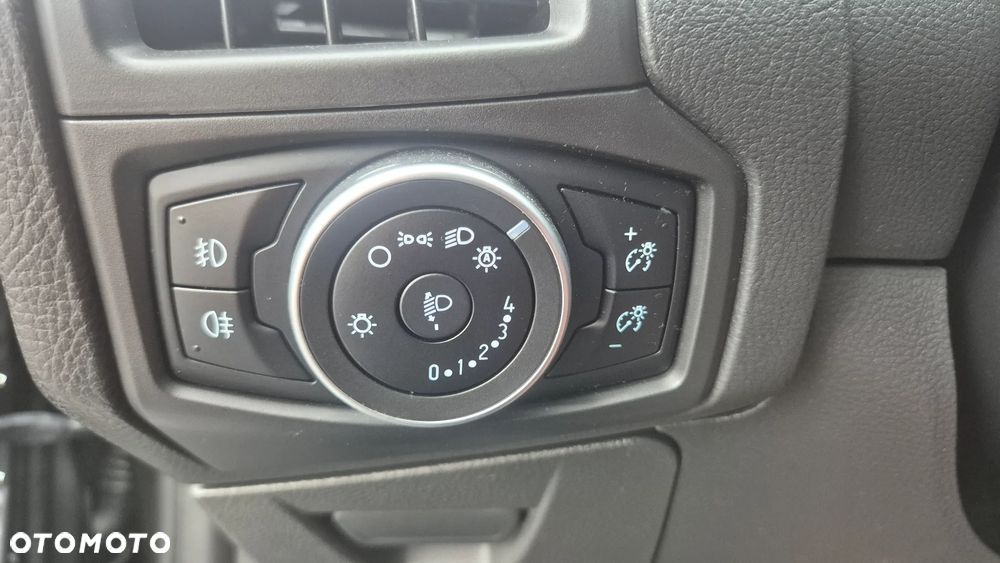 Ford Focus 1.0 EcoBoost Titanium - 23