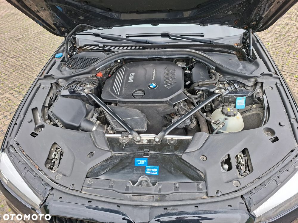 BMW Seria 5 520d M Sport - 17