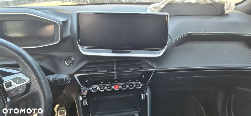 Peugeot 2008 1.2 PureTech GT Line S&S - 23