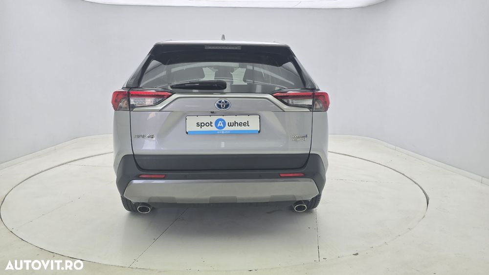 Toyota RAV4 - 7